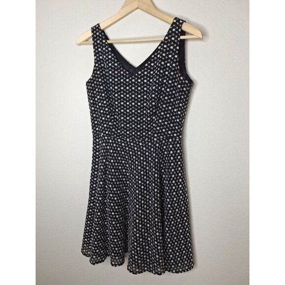 💙 Tahari Dress - Picture 4 of 8